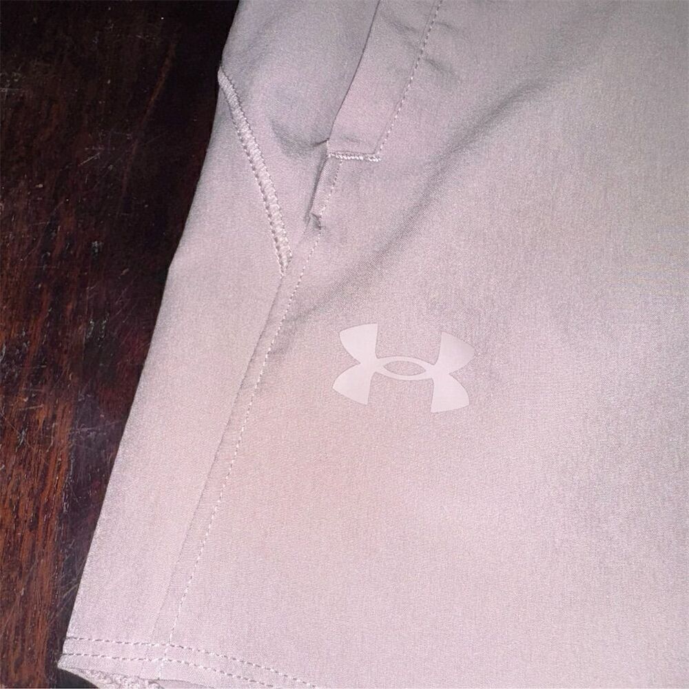 Under Armour Women's Athletic‎ Shorts M Tan Running Training Gym Lightweight - Picture 2 of 5
